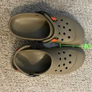 Men’s Crocs size 9